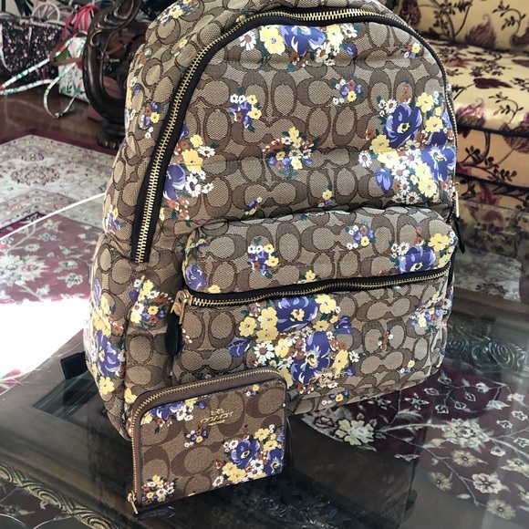 2pcs authentic Coach floral quilted backpack+walle - Picture 8 of 8